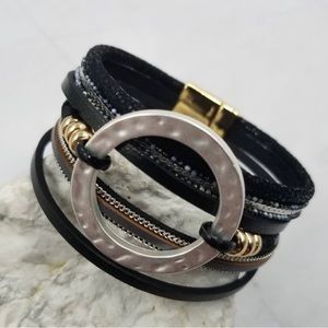 Magnetic layer bracelet
